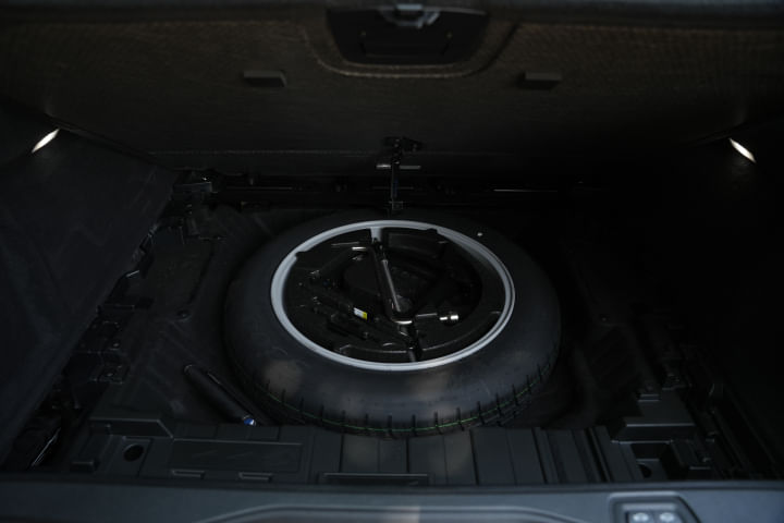BMW X5 Under Boot/Spare Wheel