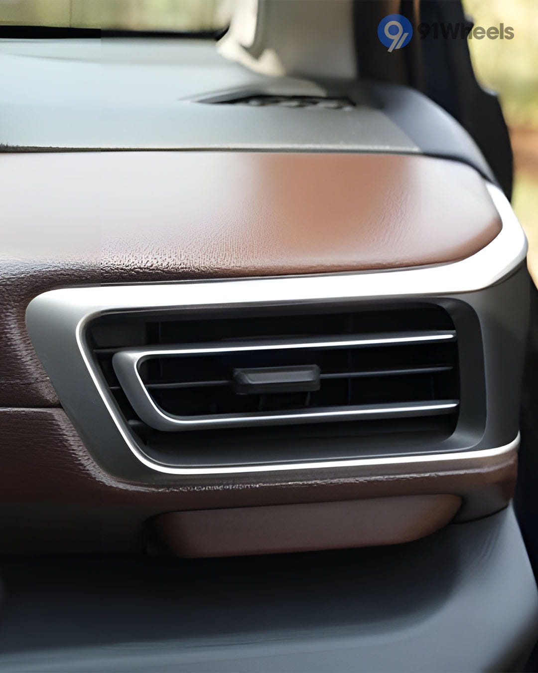 Dashboard & Front Cabin - 2