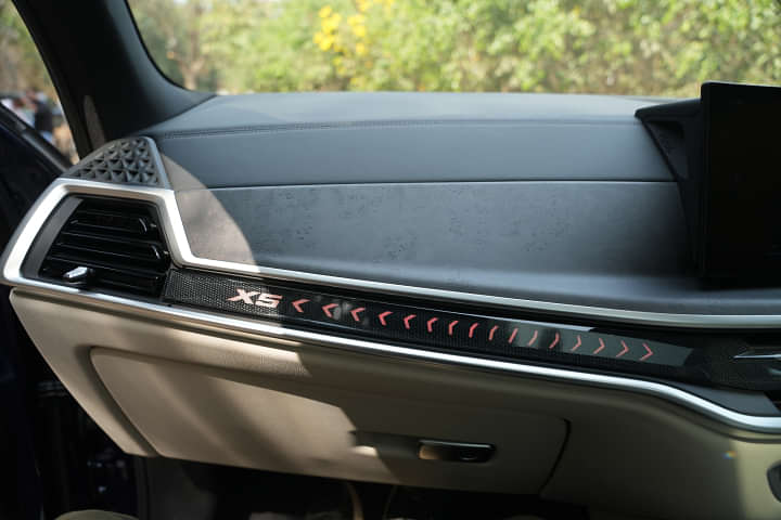 BMW X5 Central Dashboard - Top Storage/Speaker