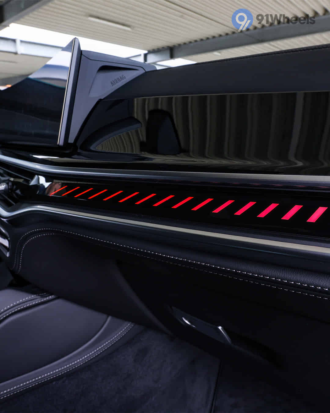 Closed Glove Box