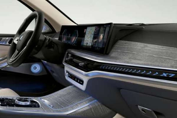 BMW X7 Dashboard