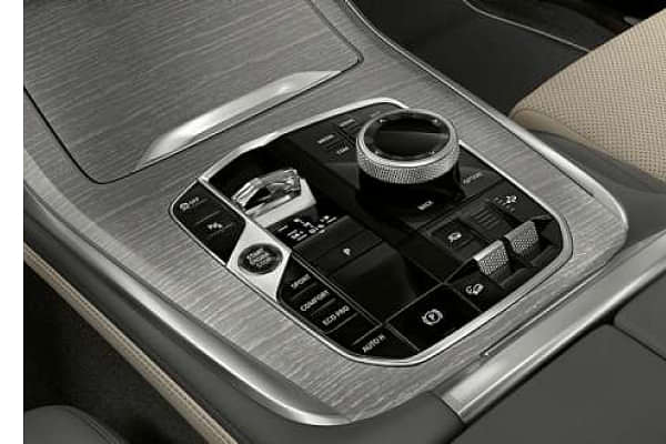 BMW X7 Dashboard