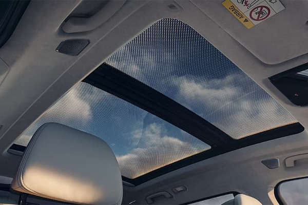 BMW X7 Cabin Roof