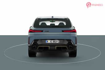 BMW XM Rear View BMW XM Rear View