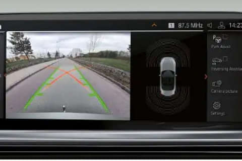 BMW Z4 sDrive20i Infotainment System