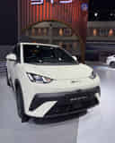 Front Windshield / Windscreen