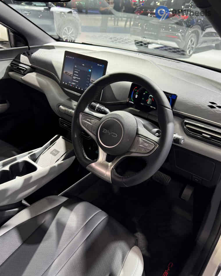 Dashboard & Front Cabin - 2