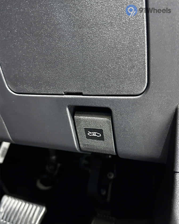 Driver Controls - 6 Driver Controls - 6