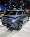 Right Rear Three Quarter