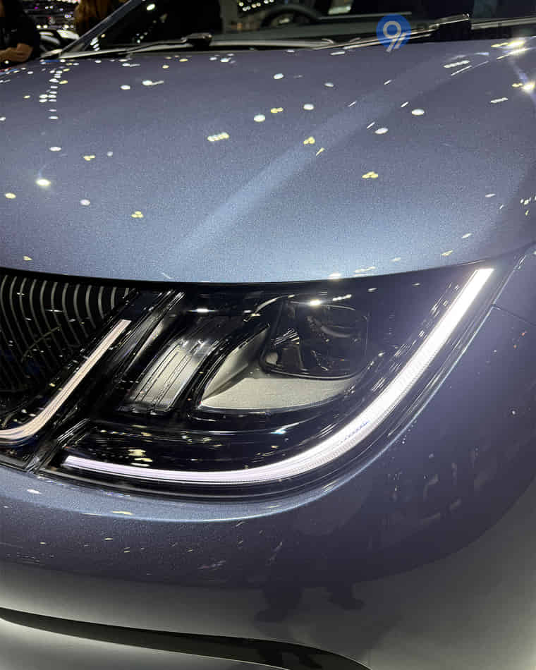 Headlights & Tail-lights - 1 Headlights & Tail-lights - 1