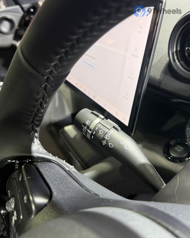 Dolphin Wiper Stalk