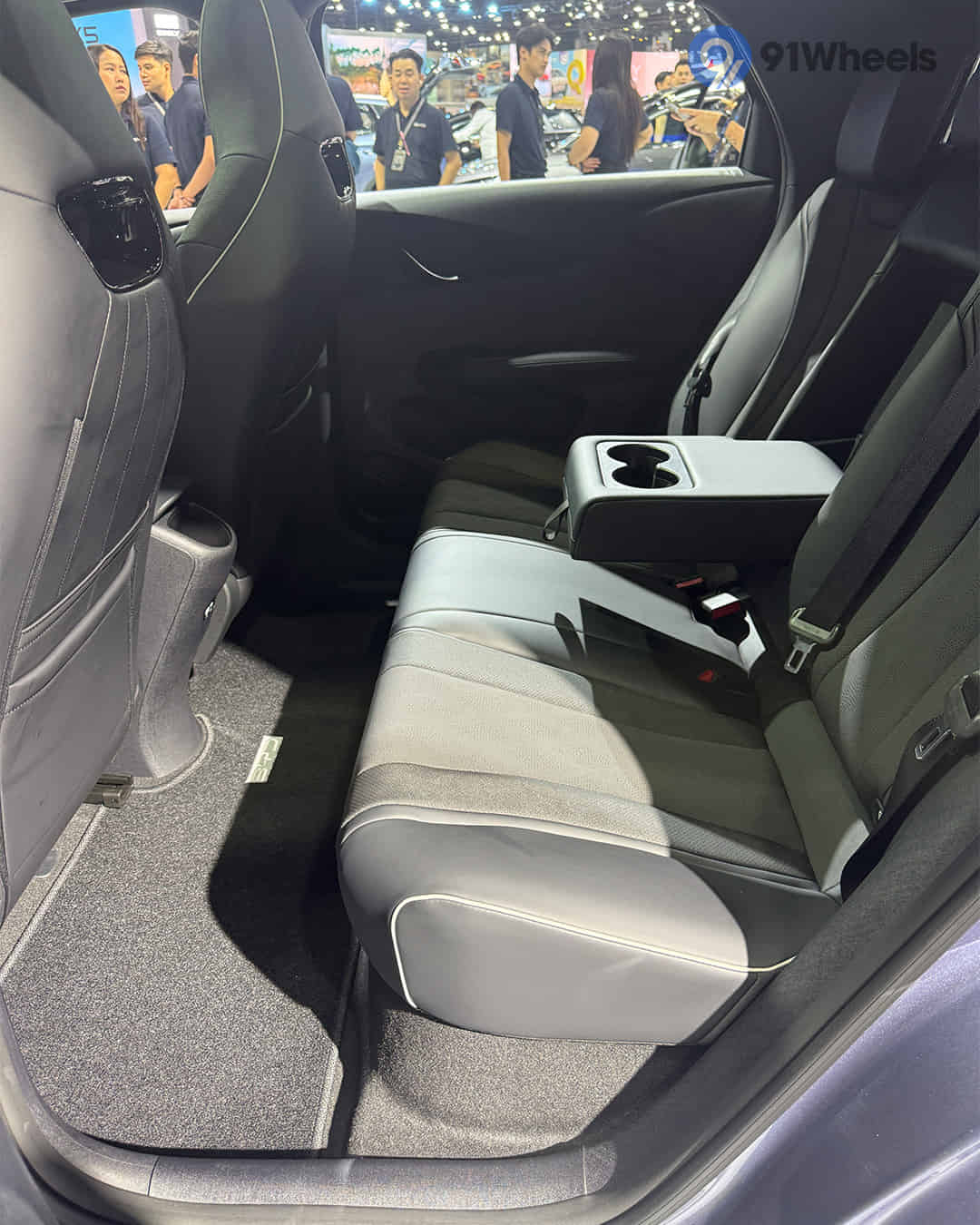 Rear Seats Rear Seats