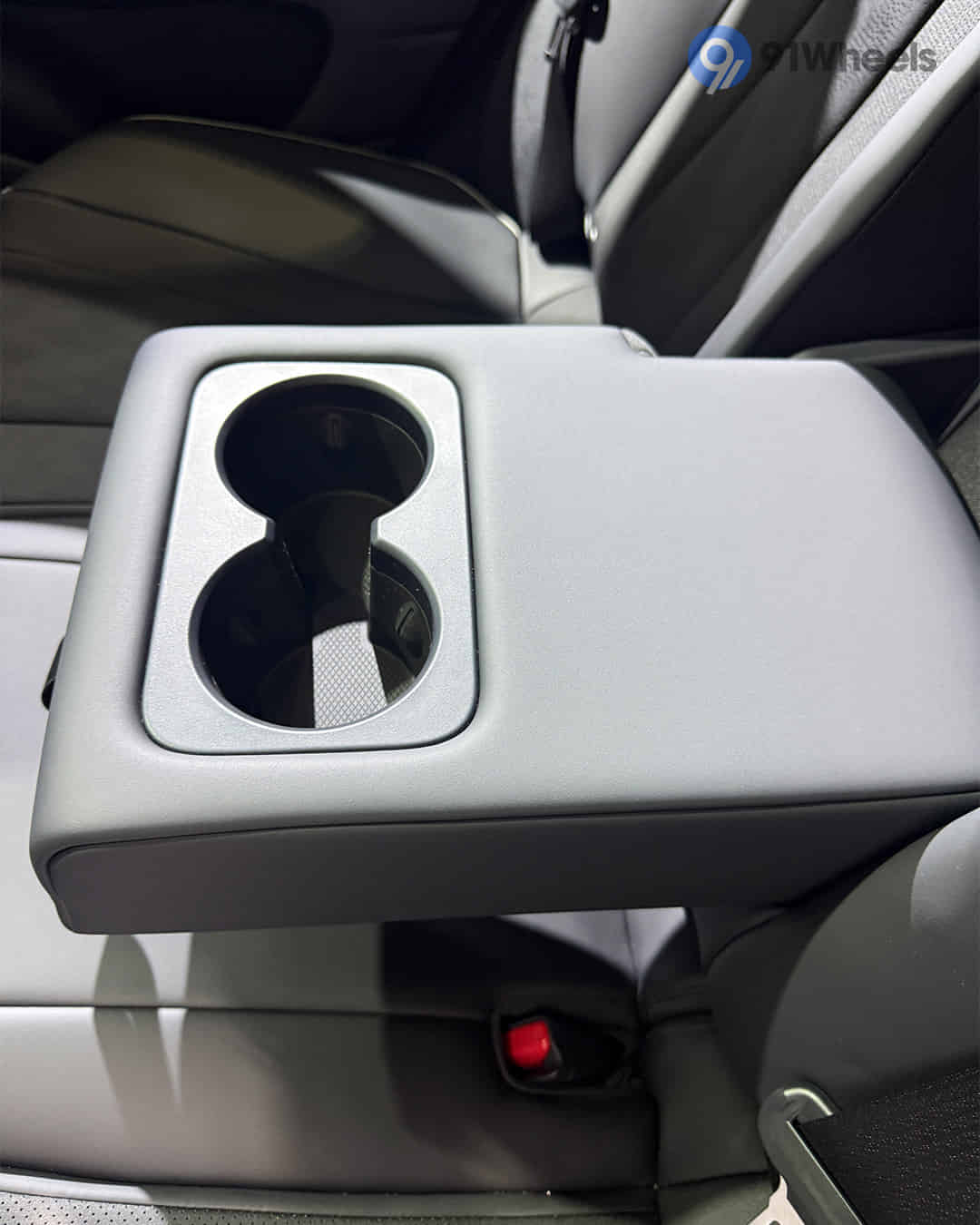 Rear Cup Holders Rear Cup Holders