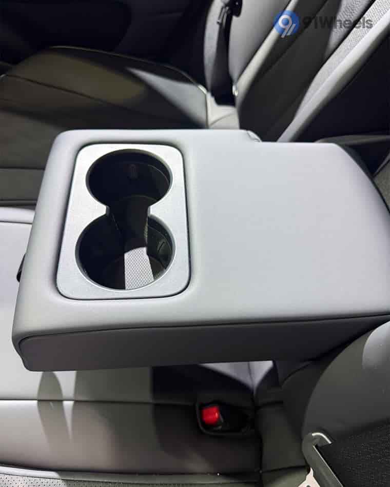 Seats & Cabin Comfort - 1 Seats & Cabin Comfort - 1