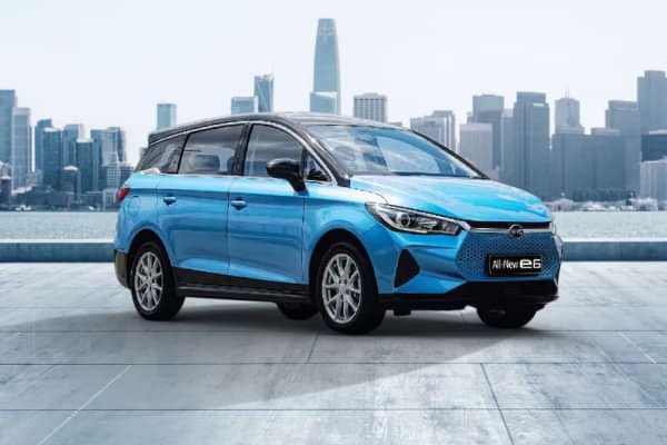 BYD E6 Electric 2021-2024 Right Front Three Quarter
