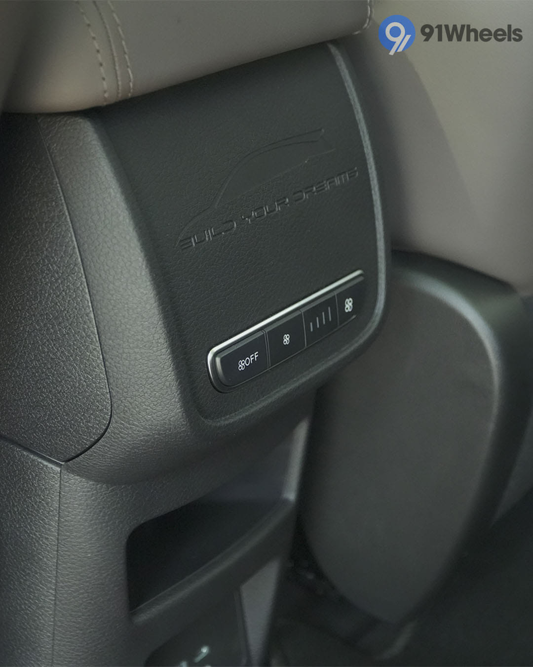 Seats & Cabin Comfort - 1 Seats & Cabin Comfort - 1