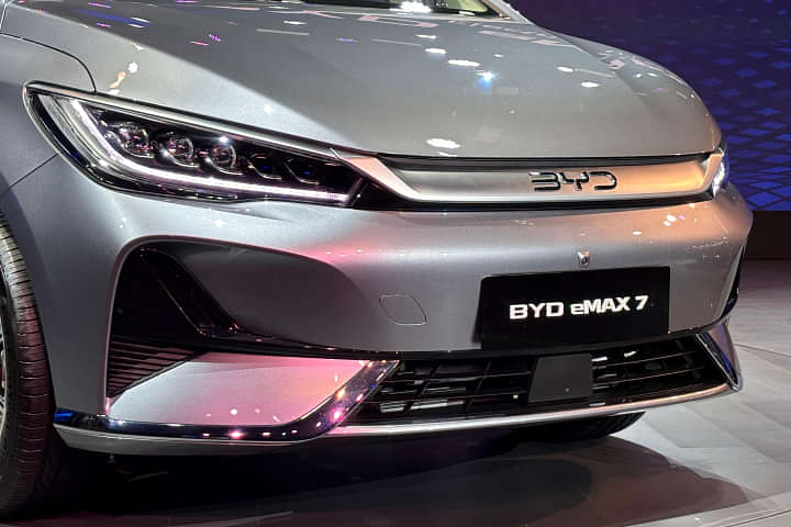 BYD eMAX 7 Front Bumper