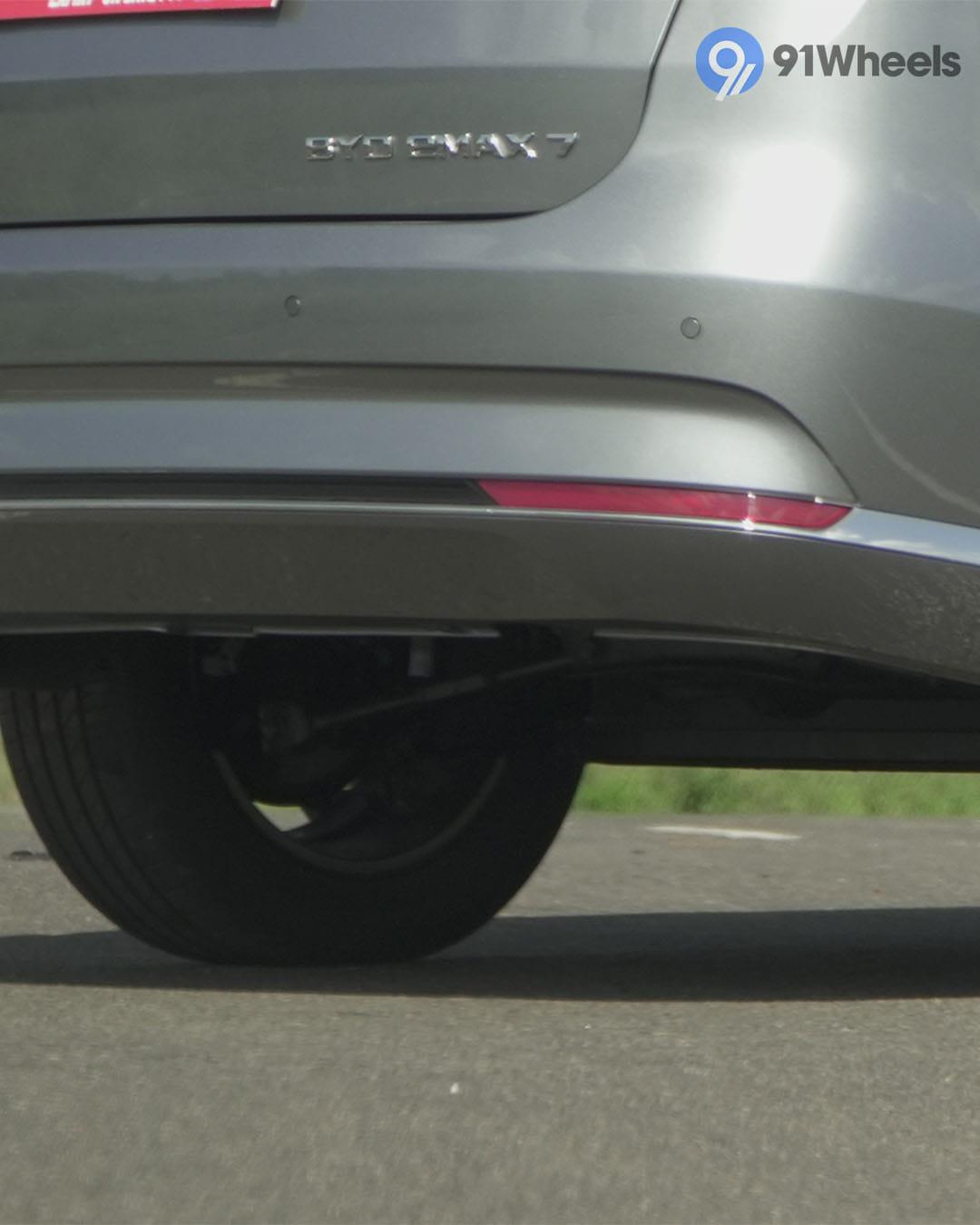 Headlights & Tail-lights - 4 Headlights & Tail-lights - 4