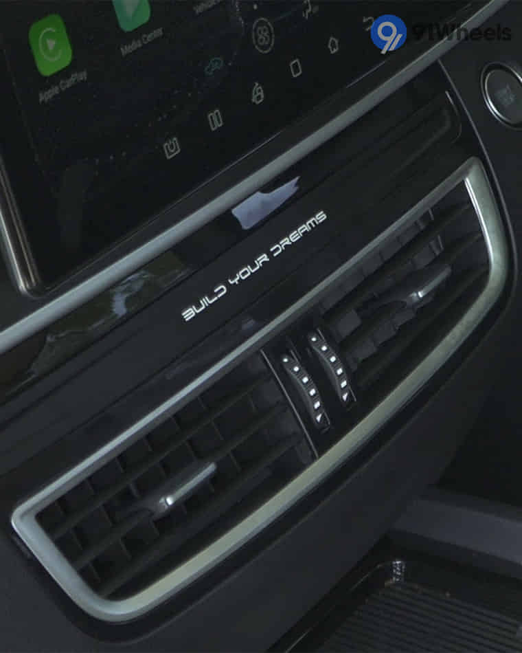 Dashboard & Front Cabin - 1