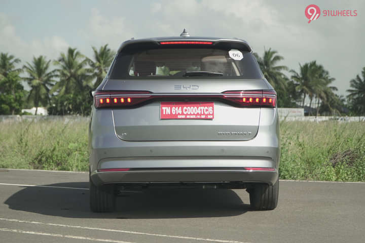 BYD eMAX 7 Rear View