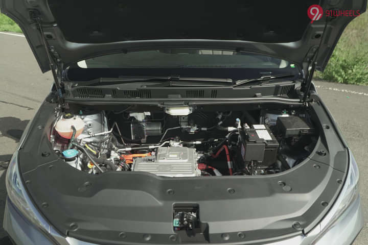 BYD eMAX 7 Engine Shot