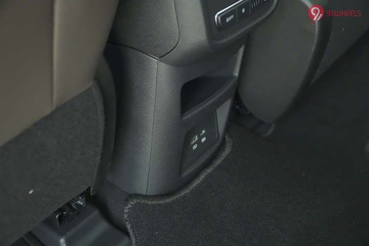 BYD eMAX 7 Rear Row Air Vent