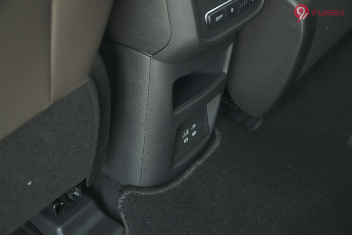 BYD eMAX 7 Rear Row Air Vent