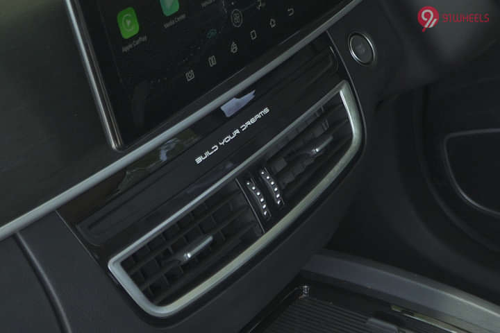 BYD eMAX 7 Front Centre Air Vents