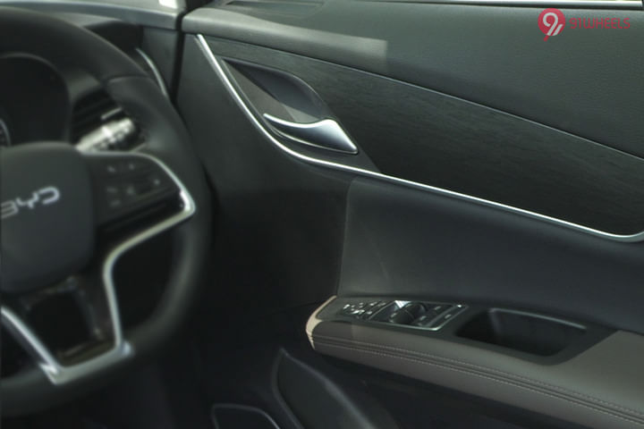 BYD eMAX 7 Driver Side Front Door Pad