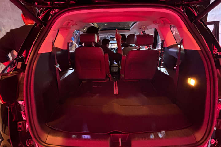 BYD eMAX 7 Bootspace