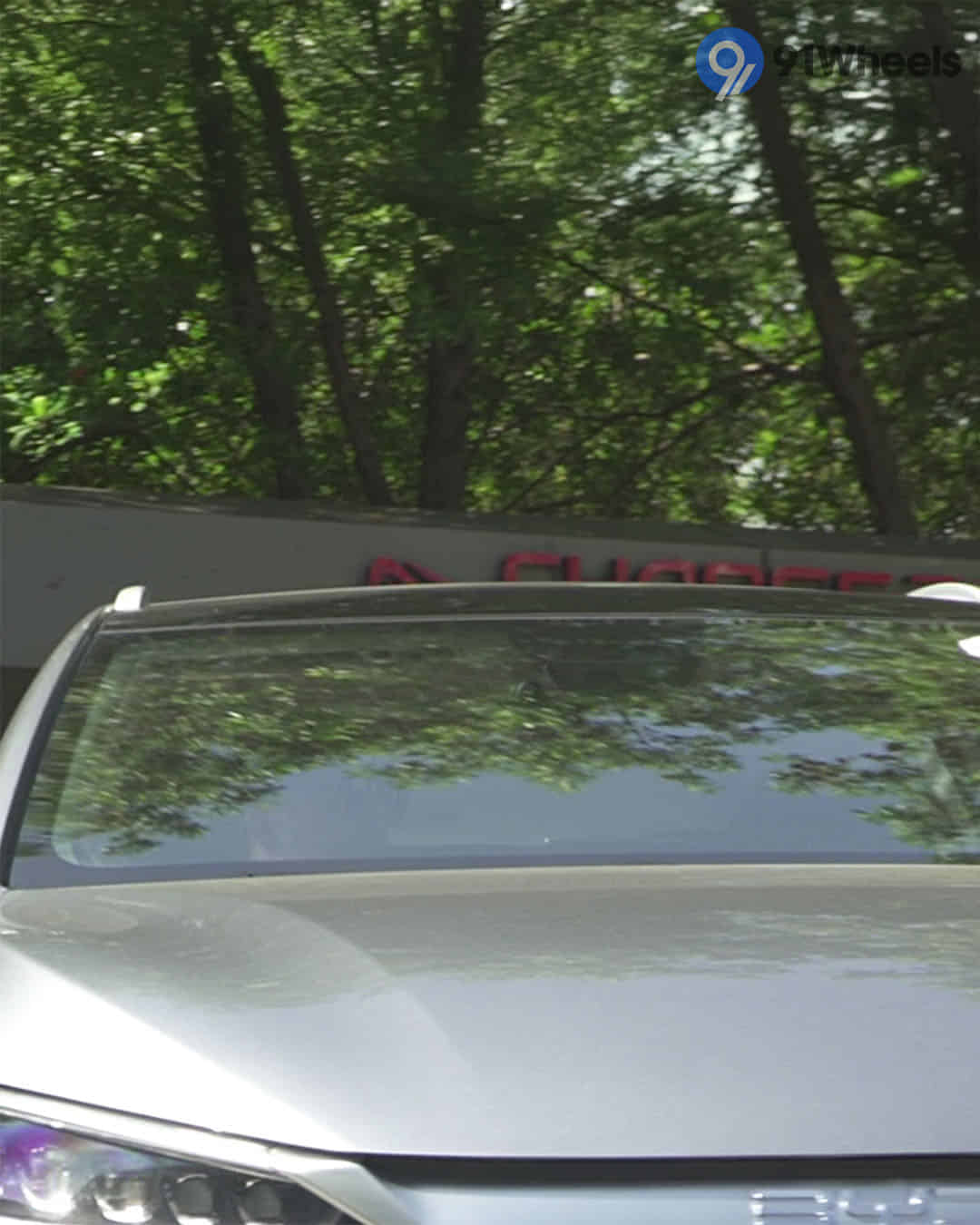 Front Windshield / Windscreen