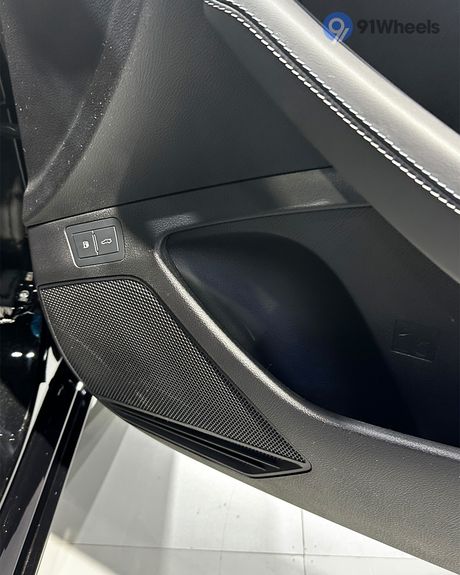 Seal 5 Hybrid Front Speakers