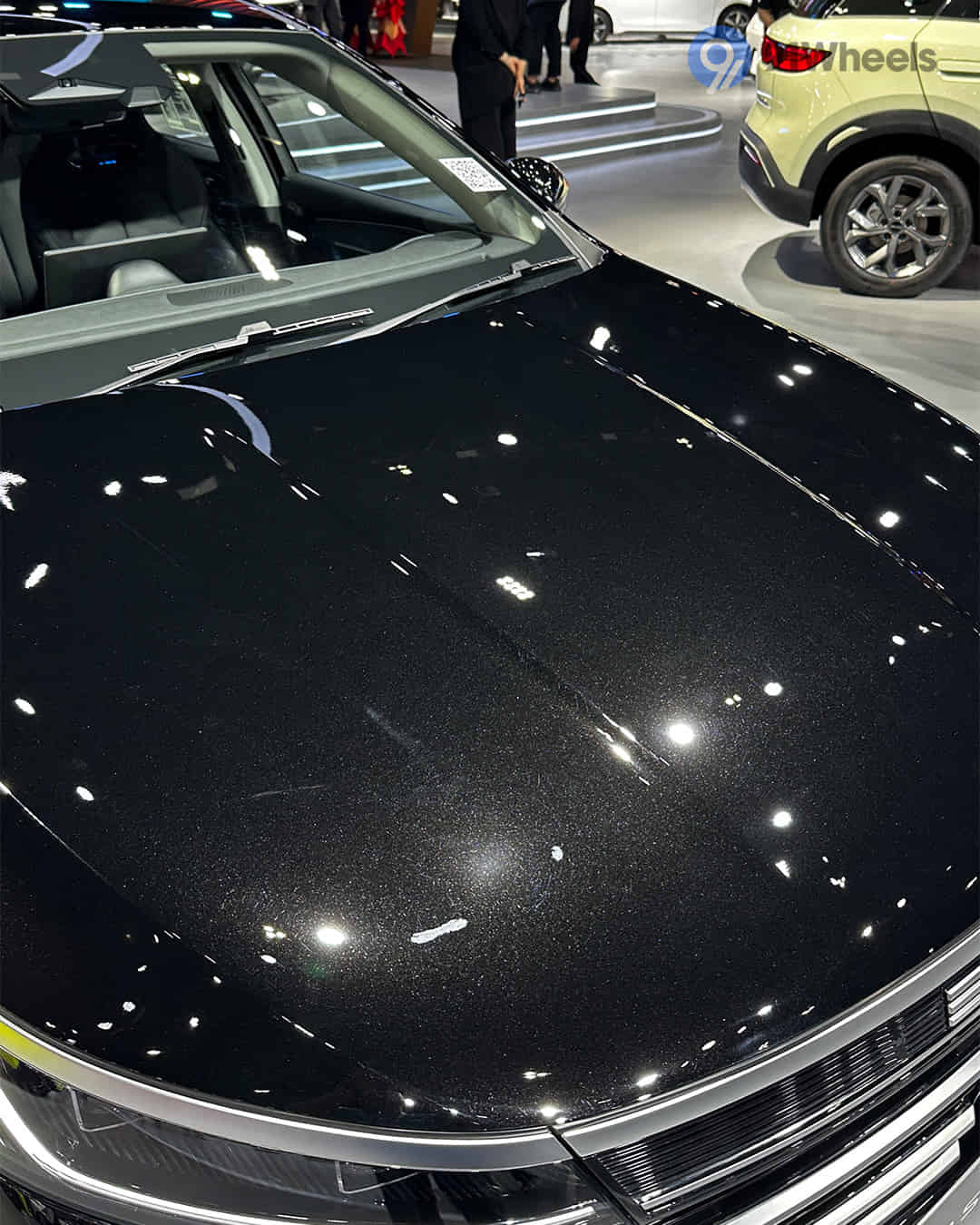 Closed Hood / Bonnet