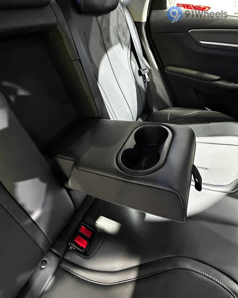 Seats & Cabin Comfort - 4