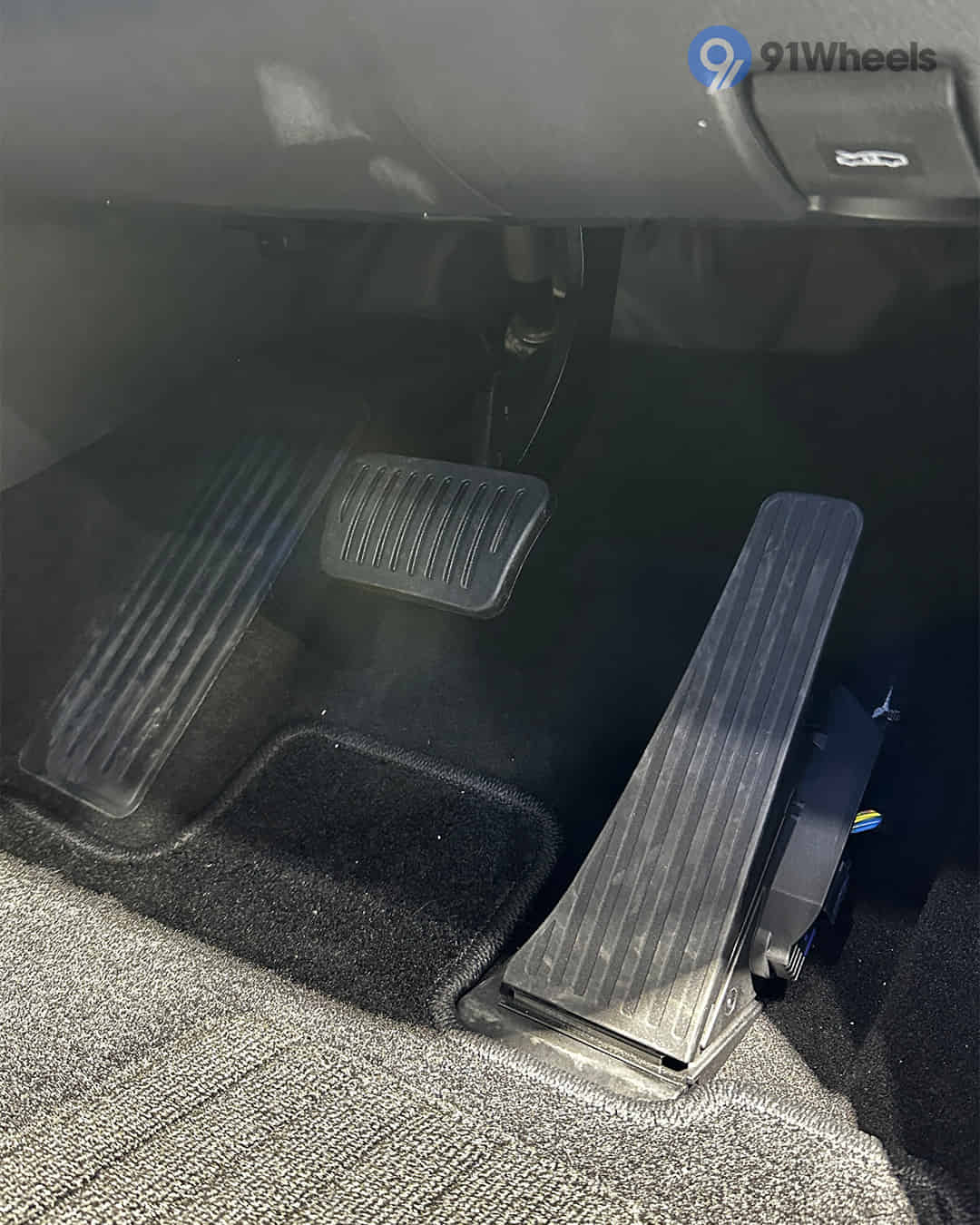 Pedals / Foot Controls