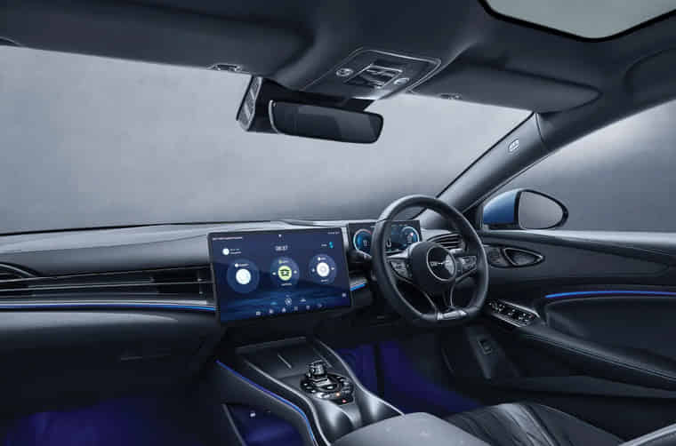 Dashboard & Front Cabin - 1