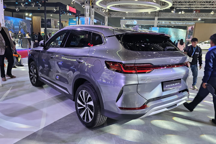 BYD Sealion 6 Left Rear Three Quarter