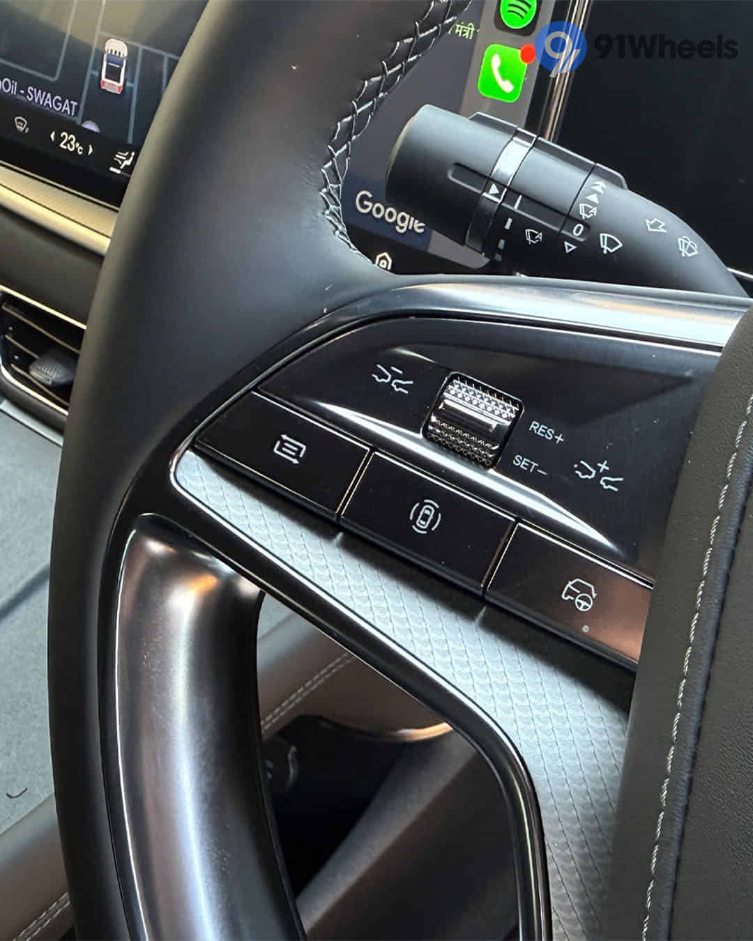 Left Steering Mounted Controls