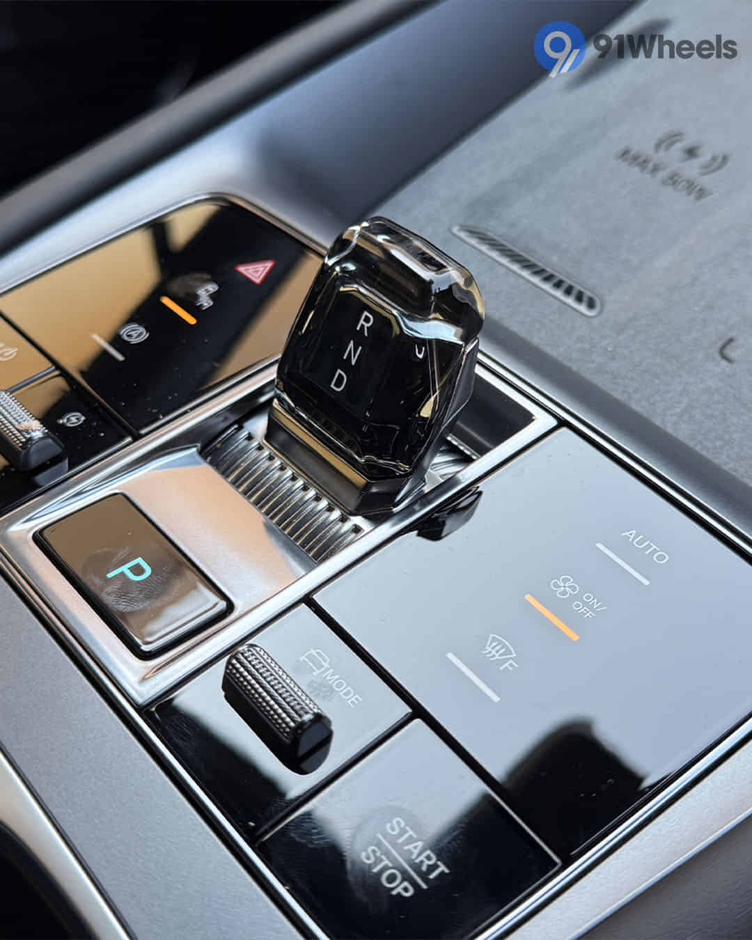 Gear Shifter / Gear Shifter Stalk