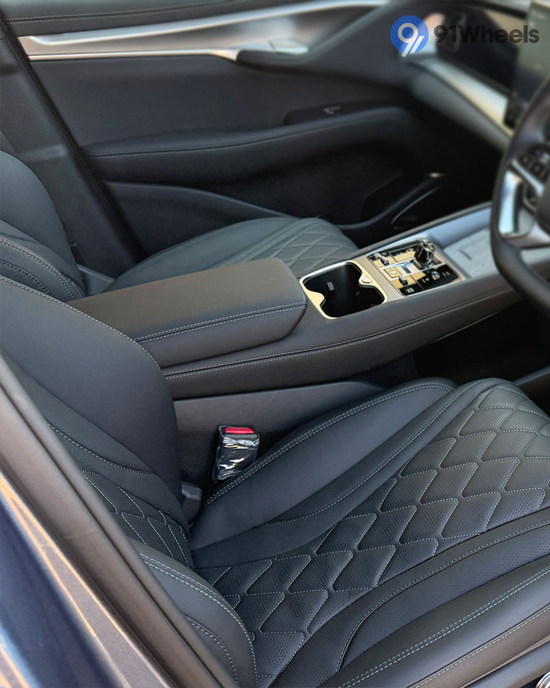 BYD Sealion 7 Front Row Seats