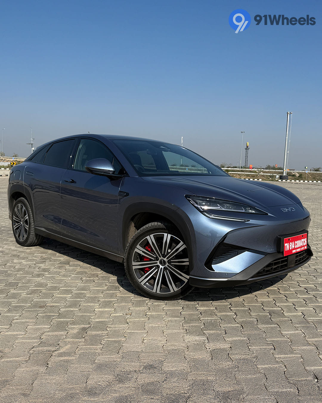 BYD Sealion 7 Right Front Three Quarter