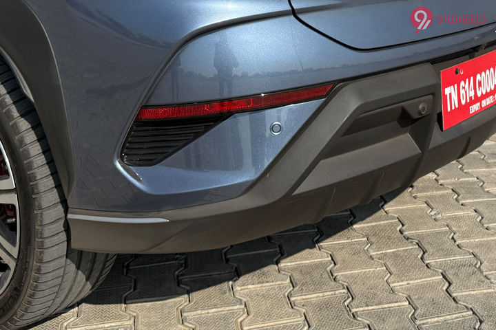 BYD Sealion 7 Reflector