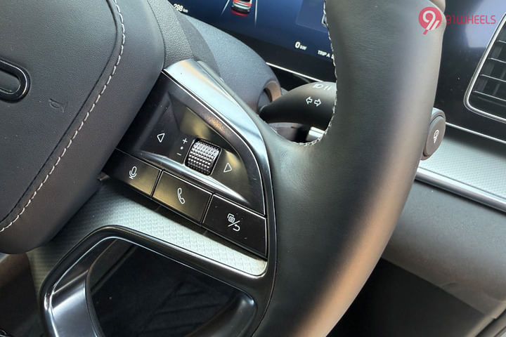 BYD Sealion 7 Right Steering Mounted Controls