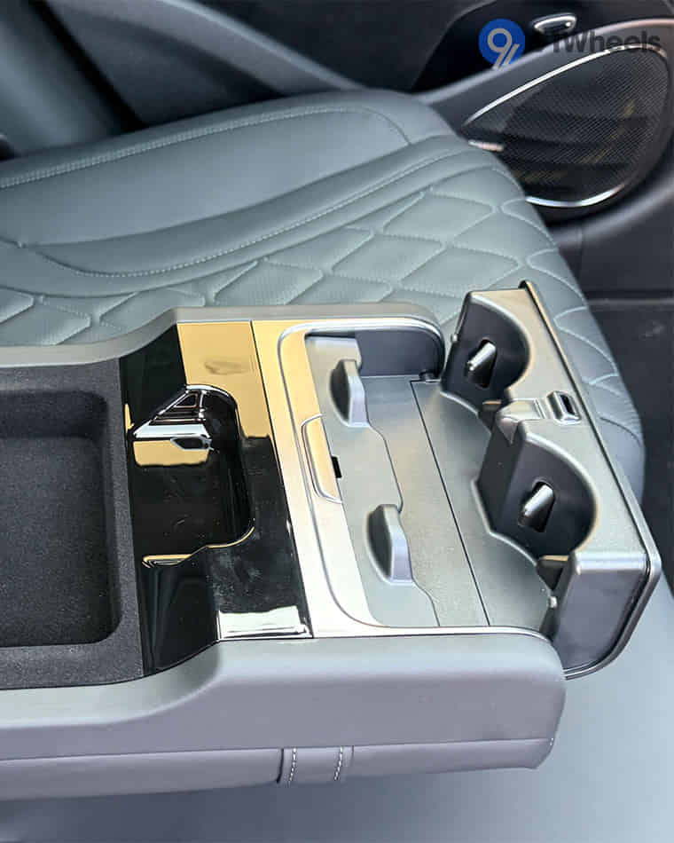 Seats & Cabin Comfort - 6