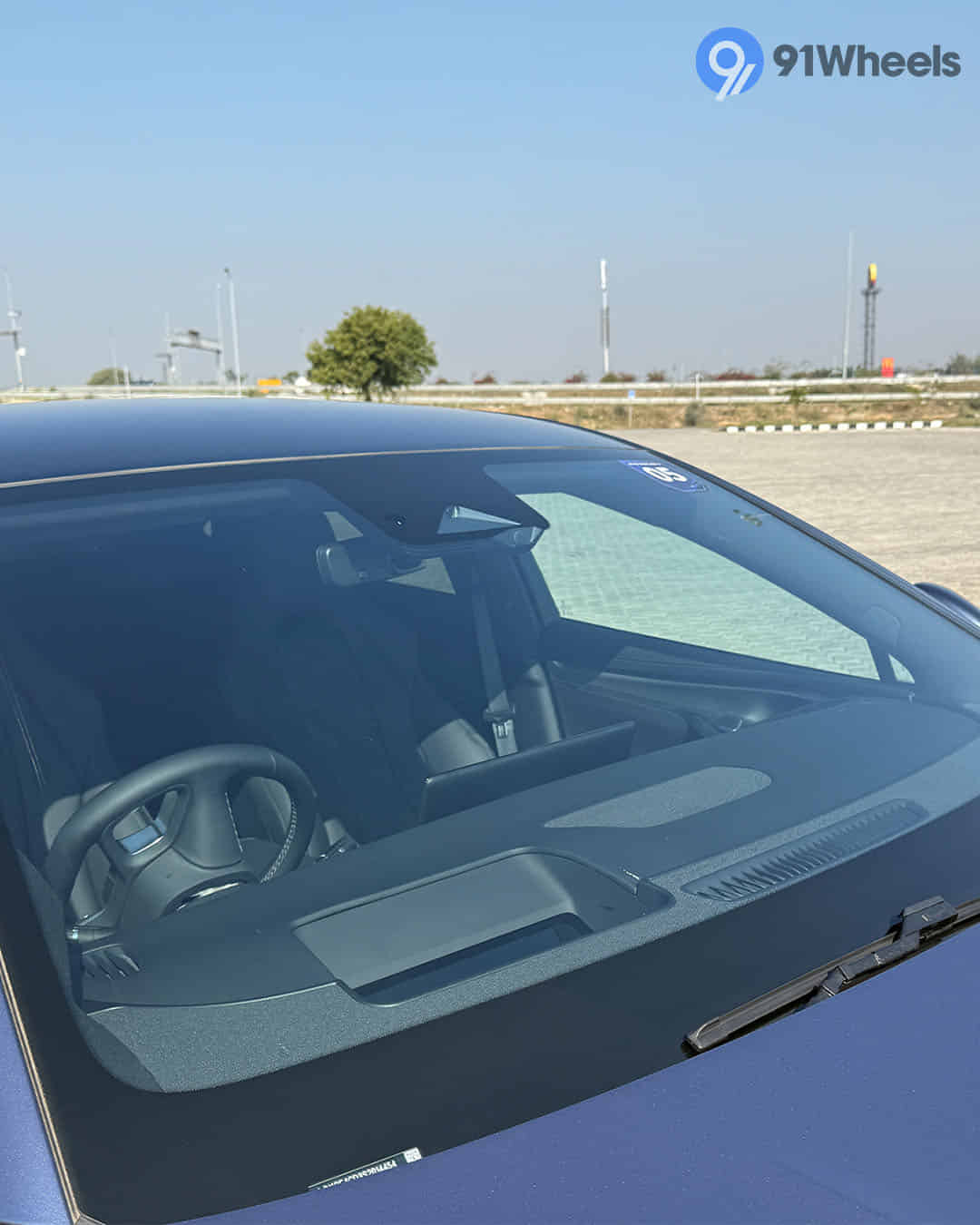 Front Windshield / Windscreen