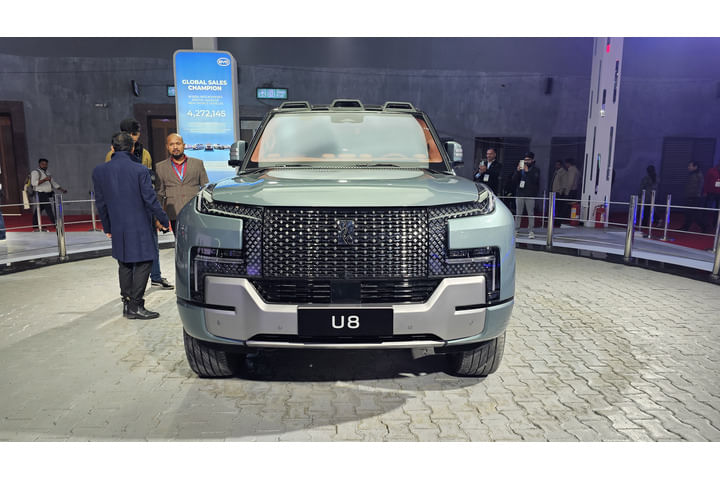BYD YangWang U8 Front View