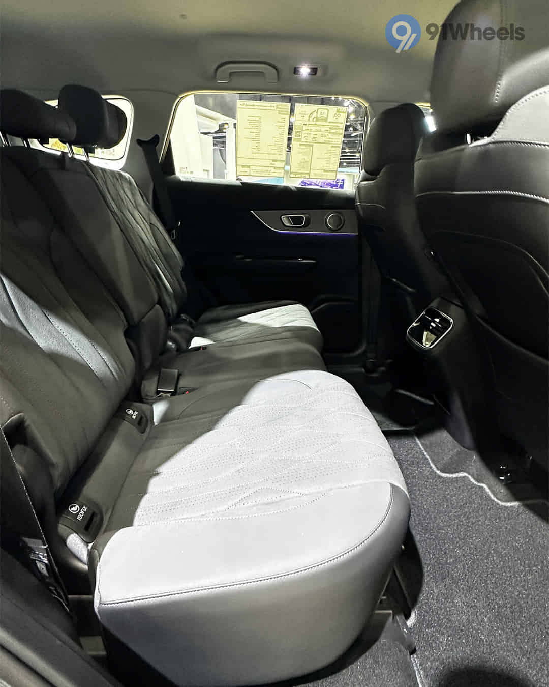 Rear Seats Rear Seats