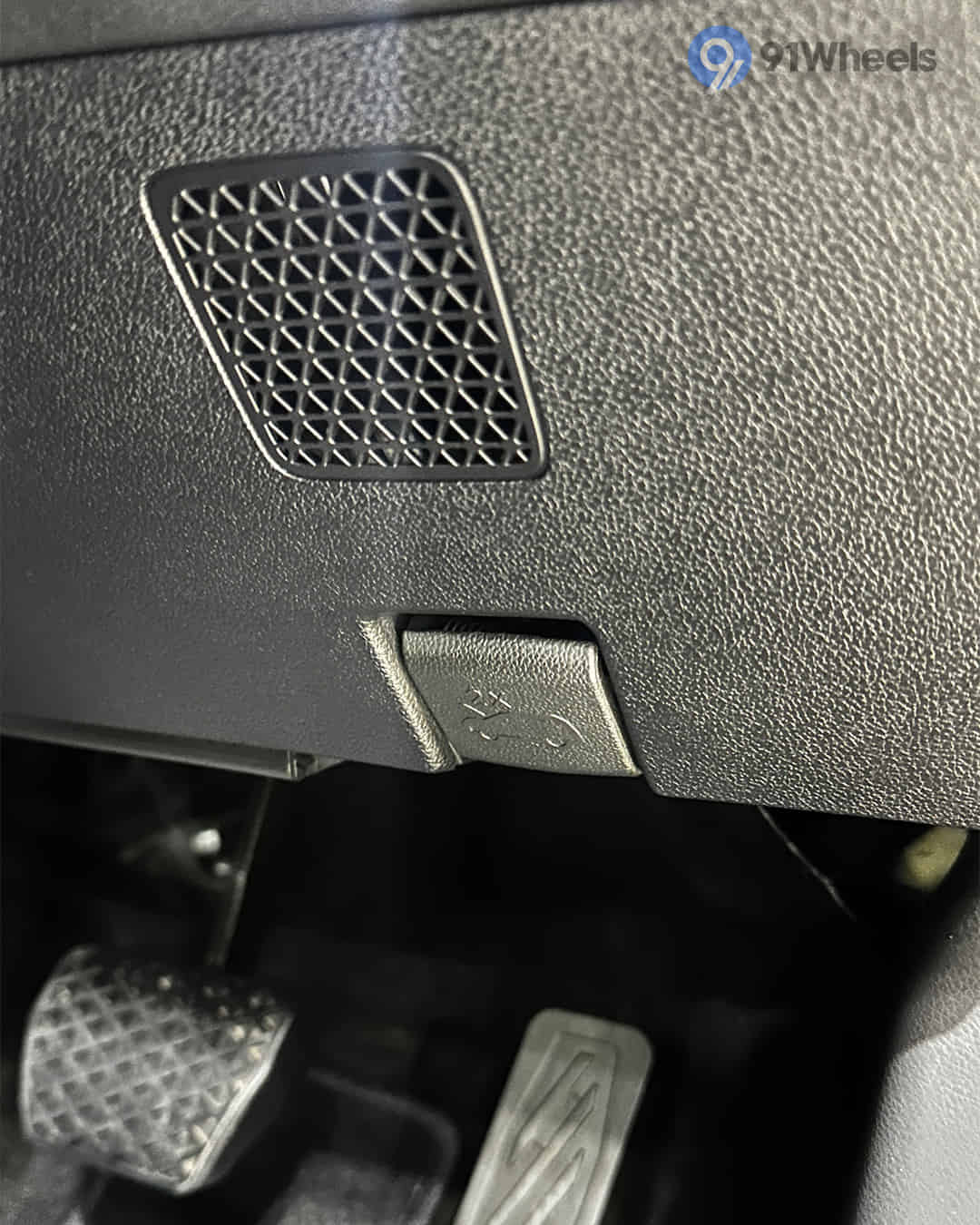 Bonnet / Hood Release Bonnet / Hood Release