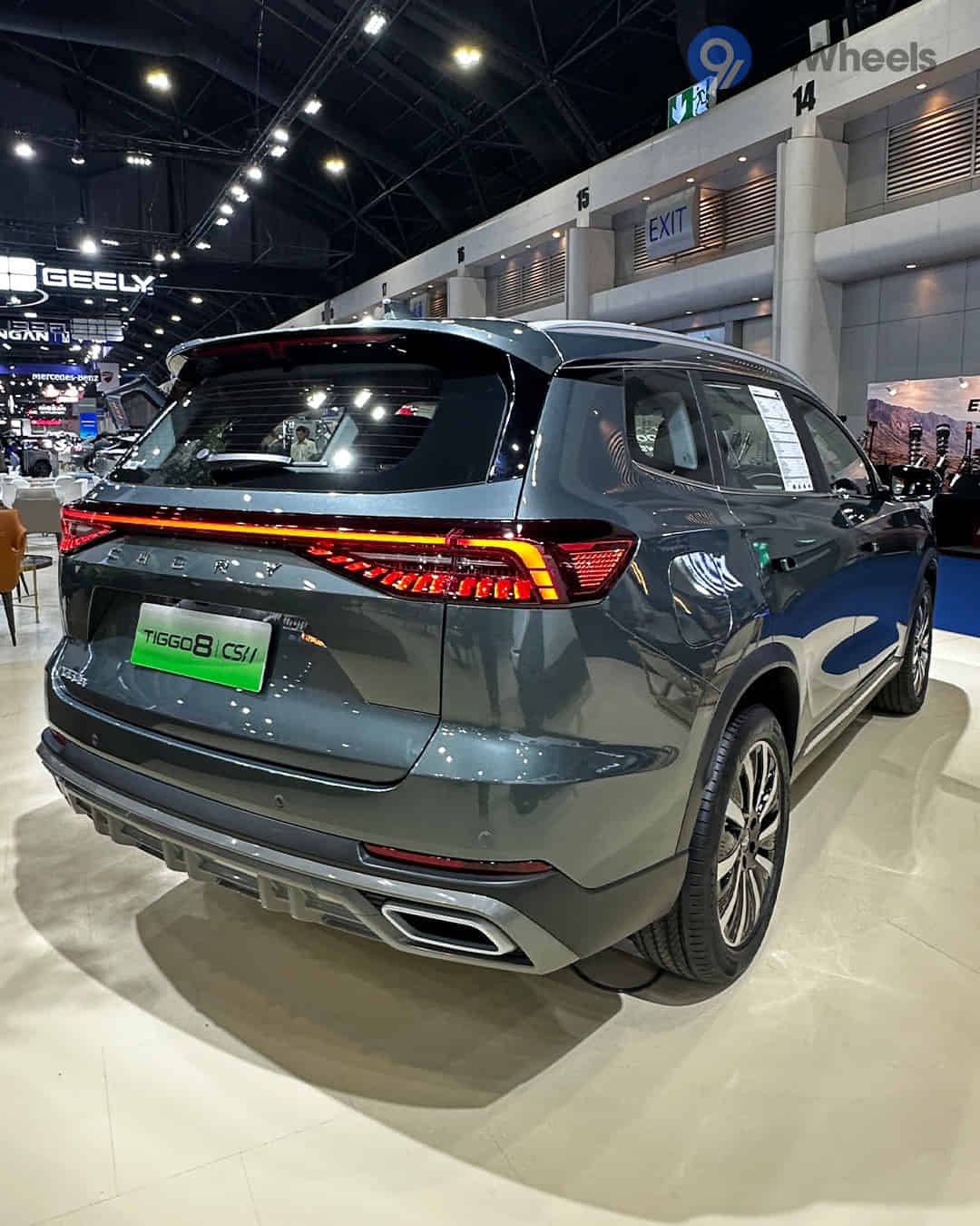 Right Rear Three Quarter Right Rear Three Quarter