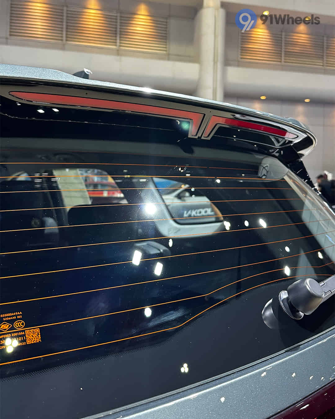 Rear Windshield / Windscreen Rear Windshield / Windscreen